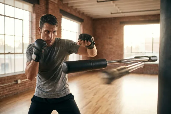 Comment choisir la barre de réflexes de boxe idéale pour votre entraînement