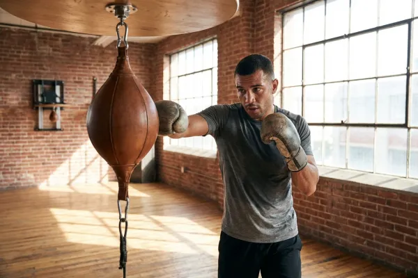 Come scegliere il sacco a doppia estremità ideale per migliorare la tua precisione e il tuo ritmo